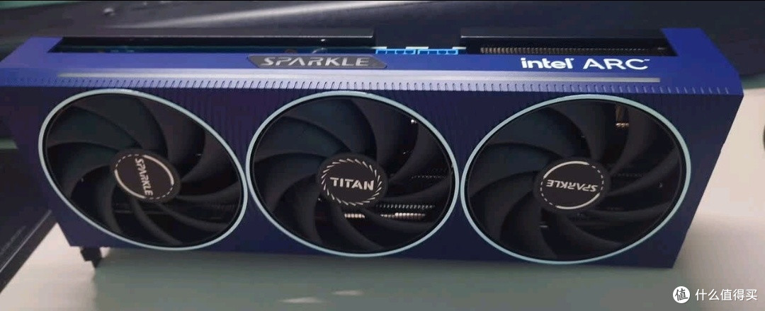 Intel Arc A750 TITAN OC：千元级游戏新选择