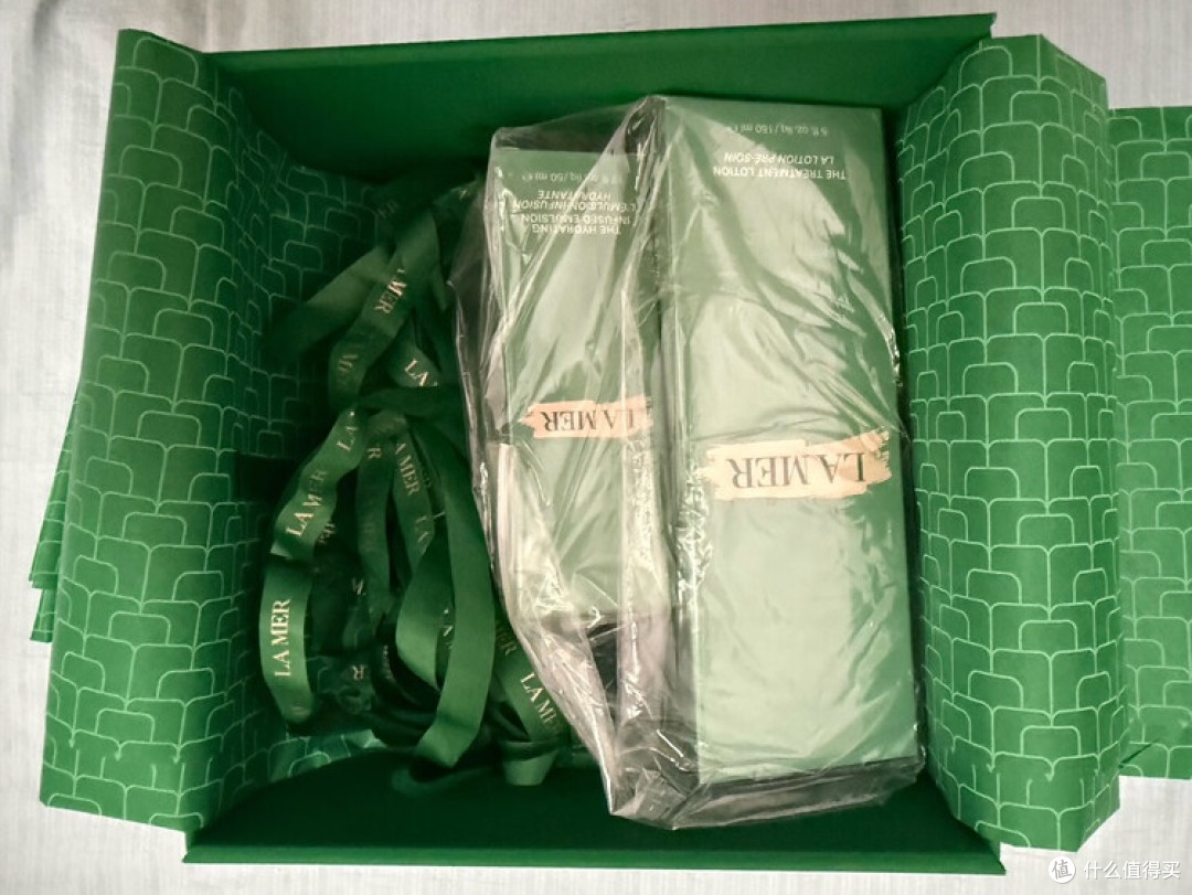 赫莲娜绿宝瓶与海蓝之谜,肌肤焕变的秘密