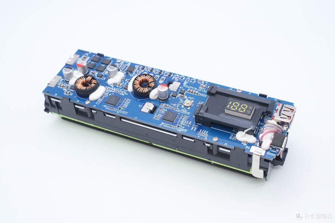 USB-C自带线可当提绳便携，京东京造165W大功率移动电源拆解