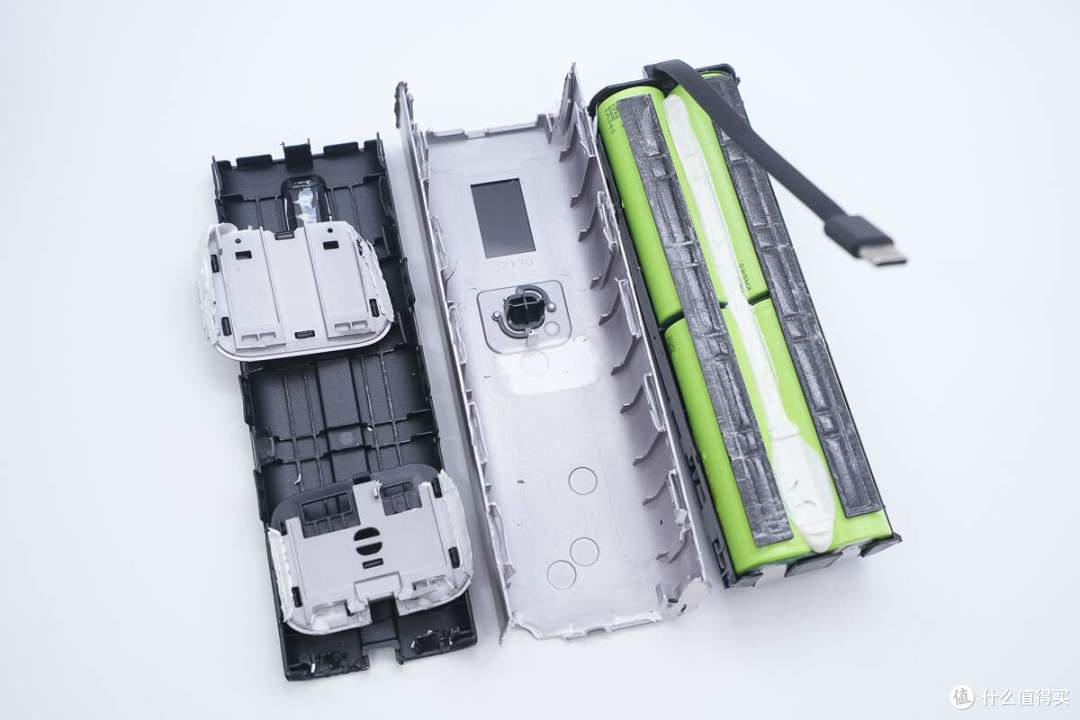 USB-C自带线可当提绳便携，京东京造165W大功率移动电源拆解