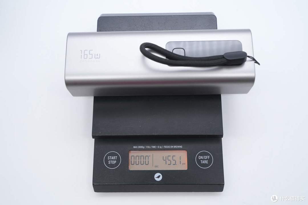 USB-C自带线可当提绳便携，京东京造165W大功率移动电源拆解