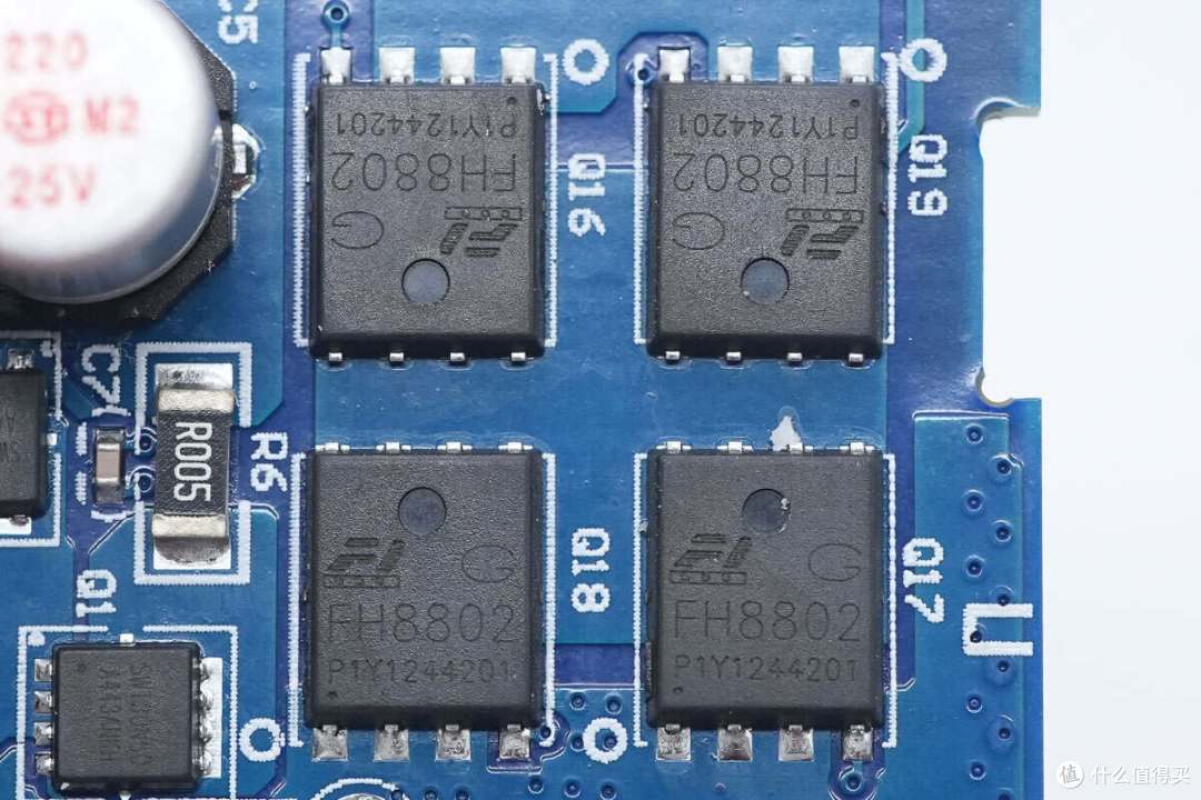 USB-C自带线可当提绳便携，京东京造165W大功率移动电源拆解
