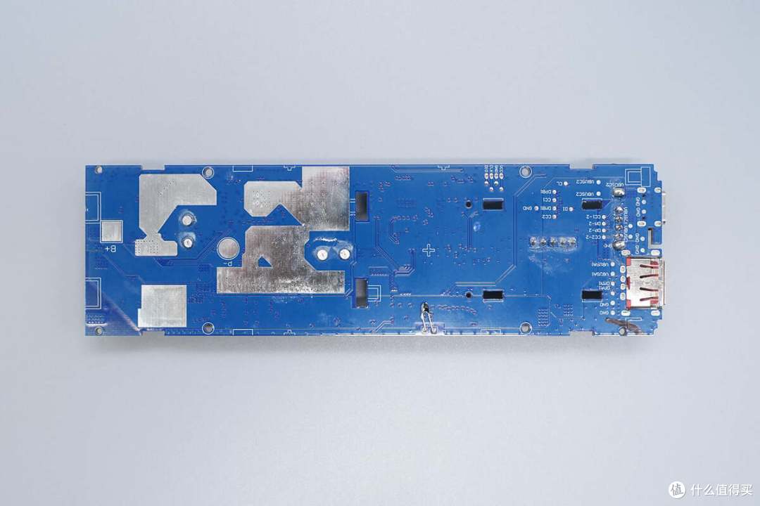 USB-C自带线可当提绳便携，京东京造165W大功率移动电源拆解