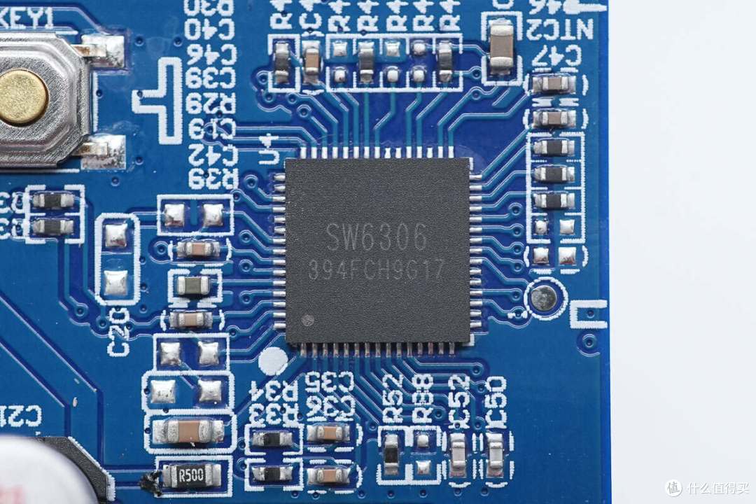 USB-C自带线可当提绳便携，京东京造165W大功率移动电源拆解