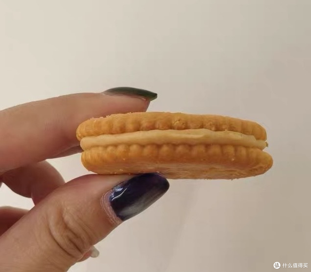 马来西亚花生夹心饼干的甜咸平衡