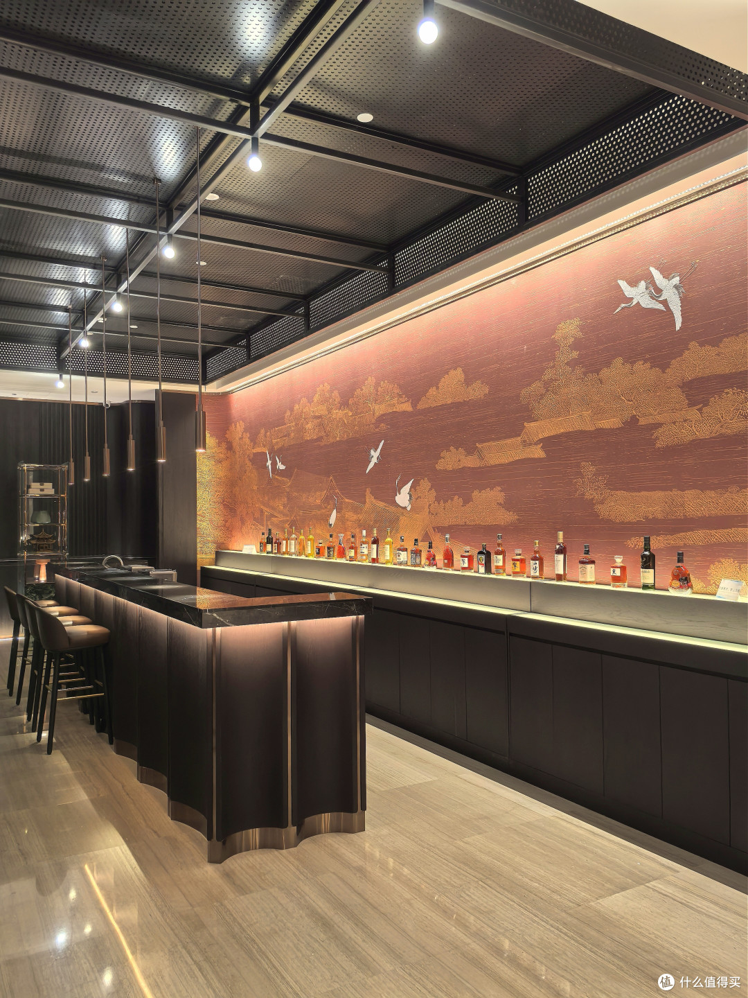 在房价最低的城市，住进最贵的酒店：鹤岗龙运大酒店