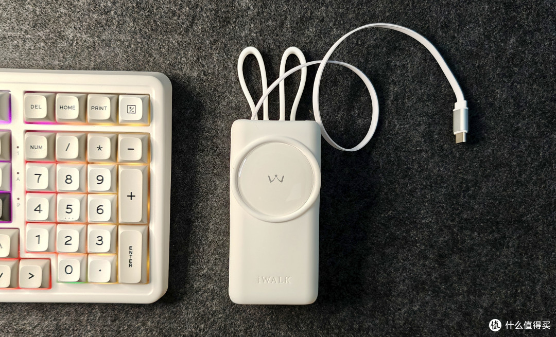 我心目中iPhone17完美搭档:iWALK能量兔,一个顶三个