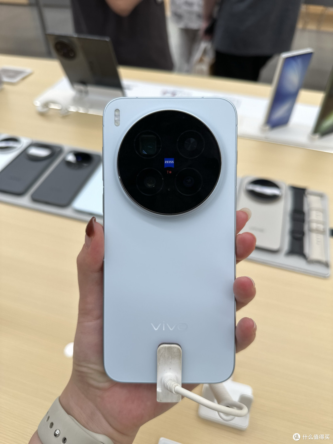 vivo X300系列发布:影像与体验双升级