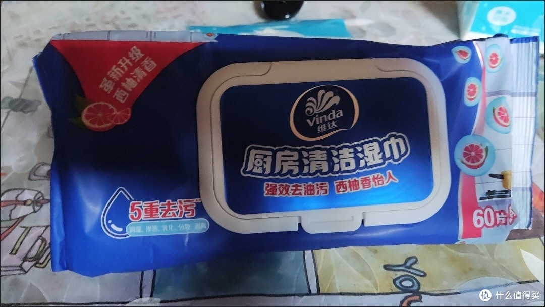 维达厨房湿巾一擦，油污全没了