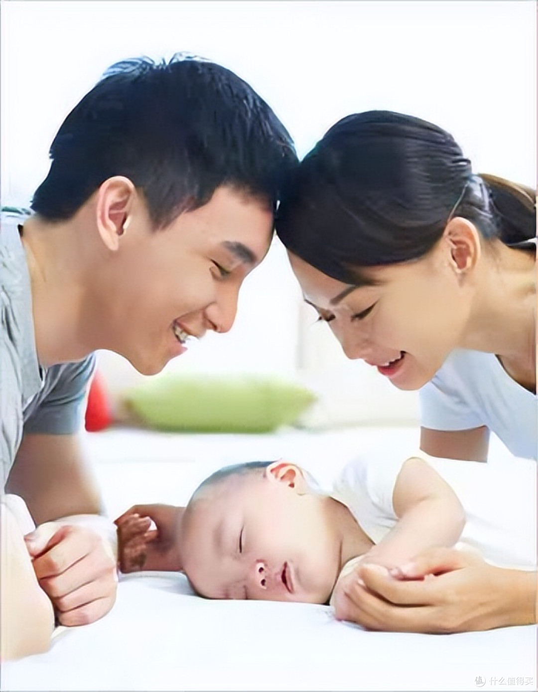 母乳妈妈的生活，连睡觉都是奢侈的！为什么母乳宝宝更容易夜醒？