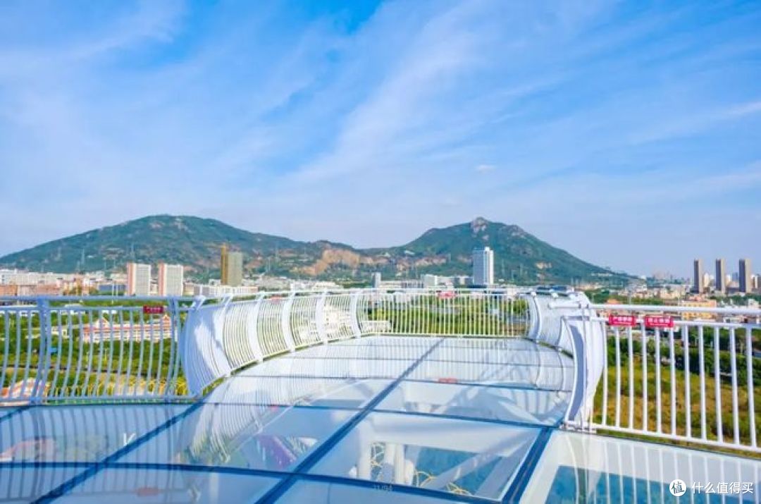 去乌鲁木齐红光山,看看蓝光湖观景台,秋天最美打卡地!