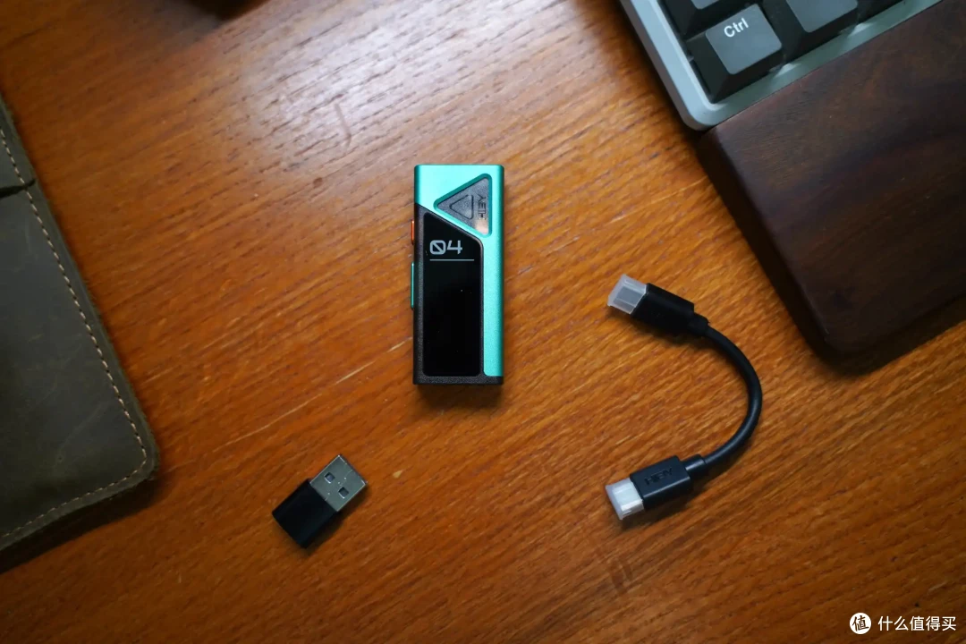 让我的耳机重获新生的 "金属小方块"​，海贝FC4小尾巴屏幕版入手