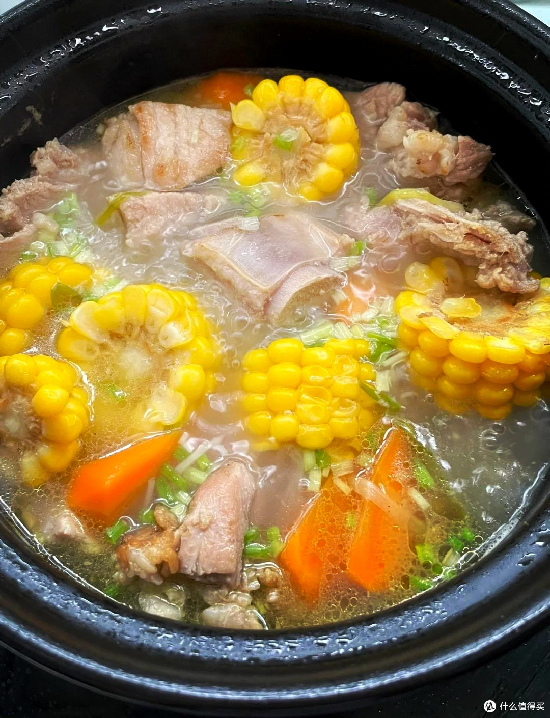 我家餐桌上的“常驻嘉宾”：玉米排骨汤，一口暖到心尖