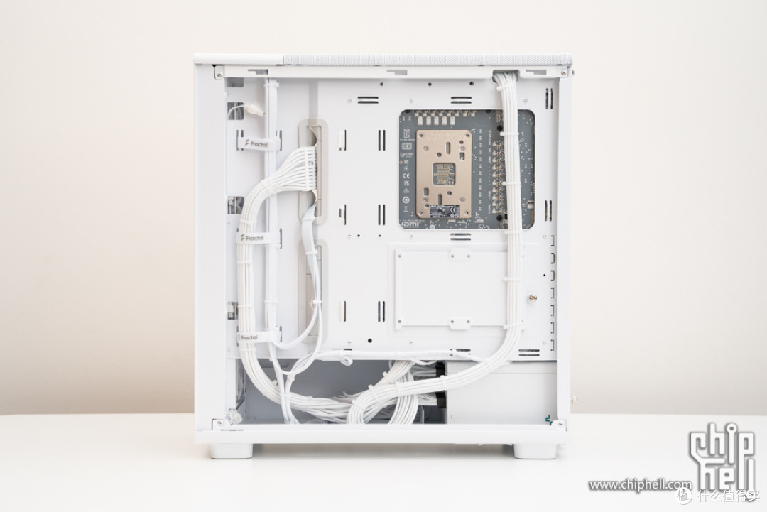 纯白风冷主机，分形工艺 Epoch + ROG B850-A + 华硕 TX 5070