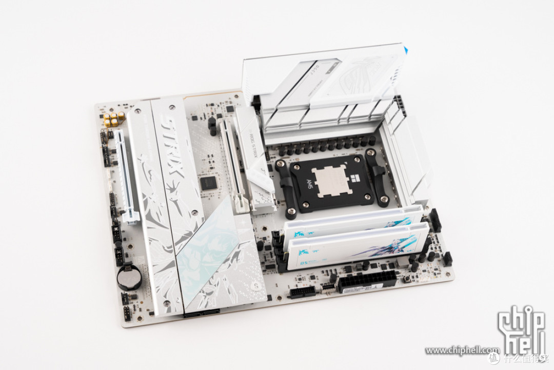 纯白风冷主机，分形工艺 Epoch + ROG B850-A + 华硕 TX 5070