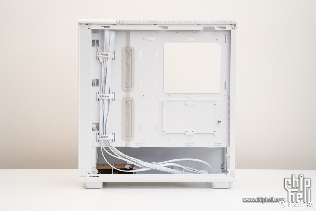 纯白风冷主机，分形工艺 Epoch + ROG B850-A + 华硕 TX 5070