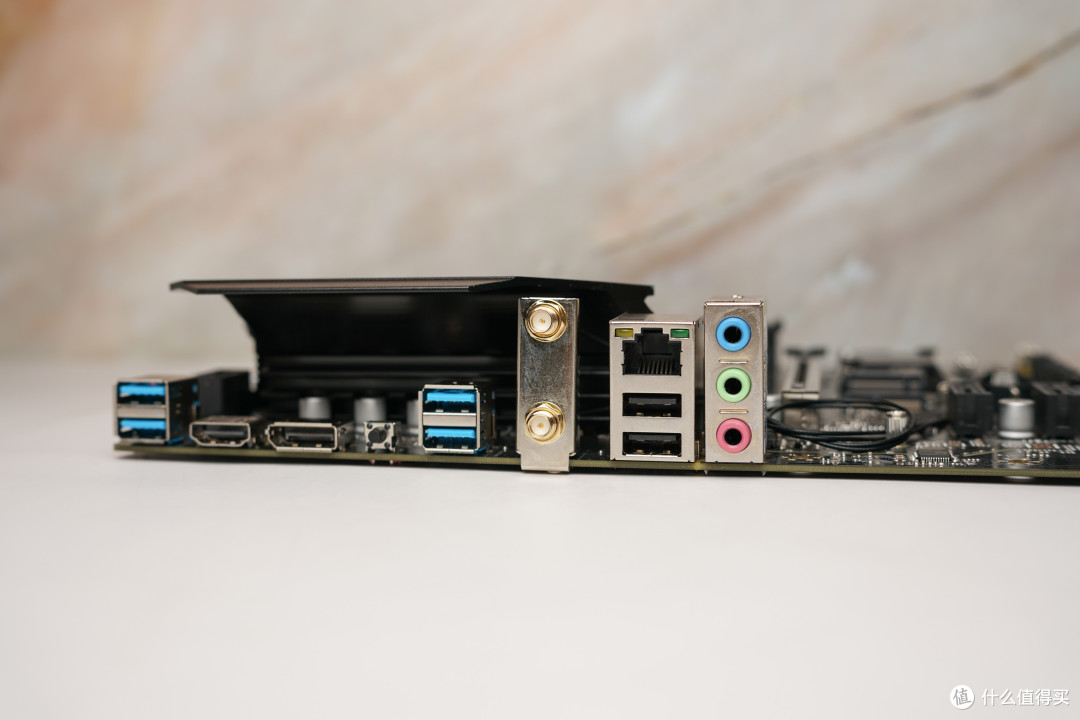 经典RPG续作《无主之地4》,用艾尔莎BOWMID B760 PRO D4轻松畅玩