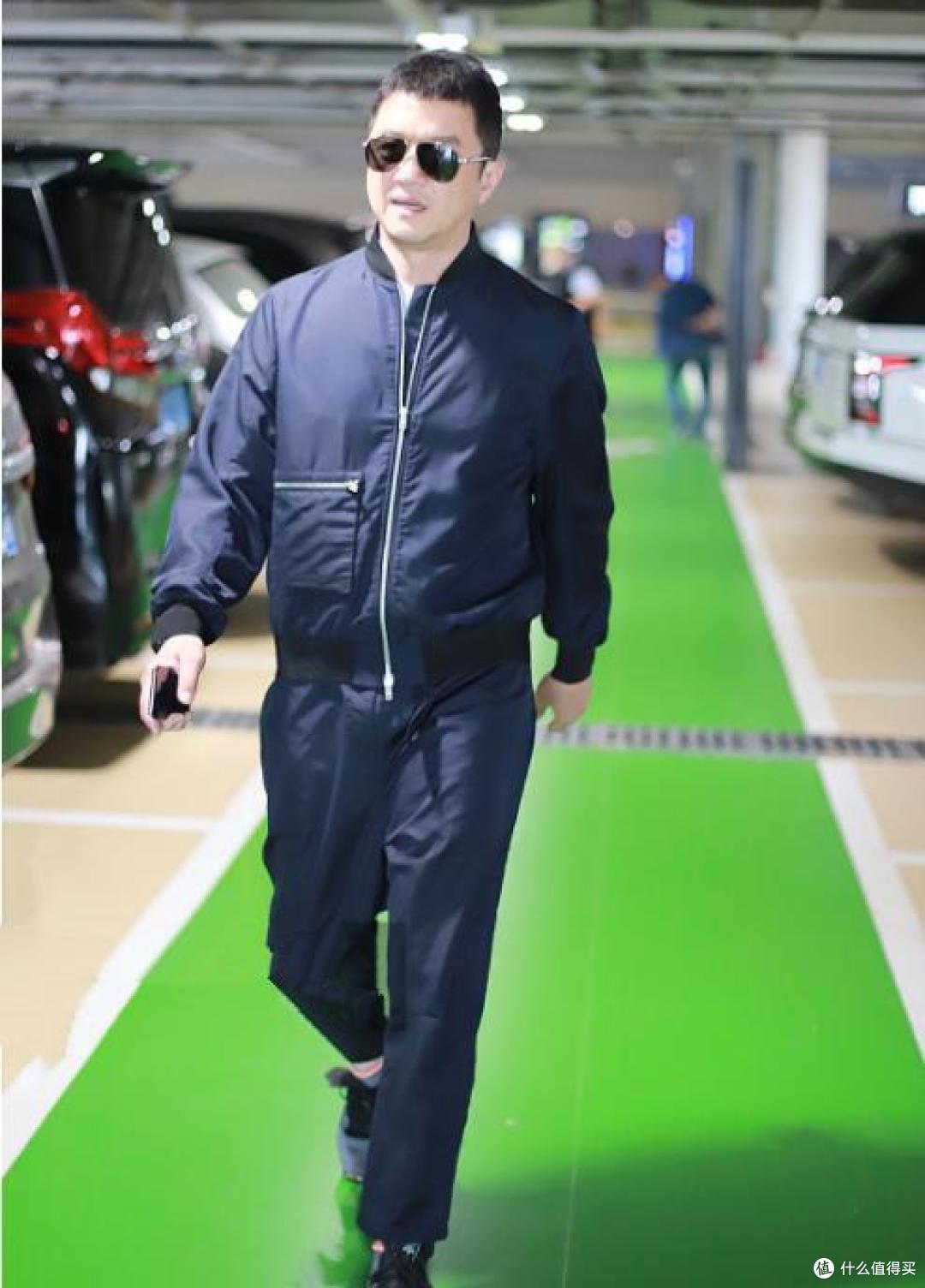 李亚鹏又成“前夫哥”了!当年风流倜傥,如今能靠穿搭扳回一局吗