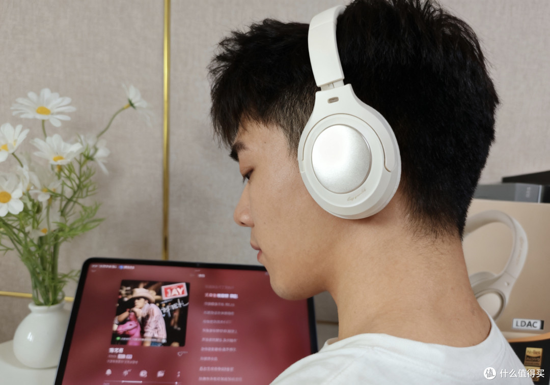  秋日出街标配！iKF King Pro3.0双金标降噪耳机，颜值音质全在线