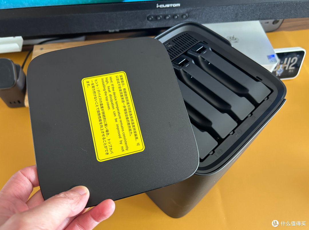 极空间Z425首发评测:顶级配置,性能炸裂,面向未来的AI NAS旗舰