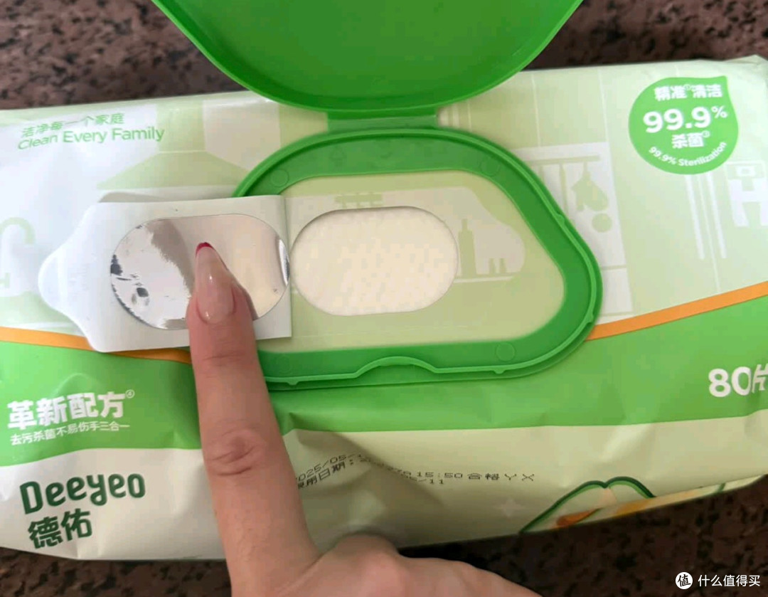 厨房湿巾:厚实耐用去油污