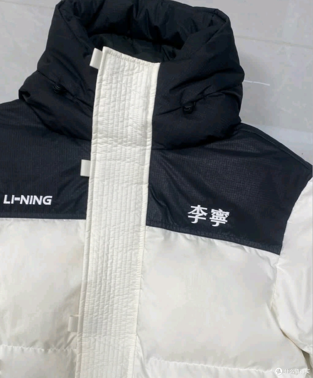 李宁火锅羽绒服AYMV435:科技与潮流兼具的保暖利器