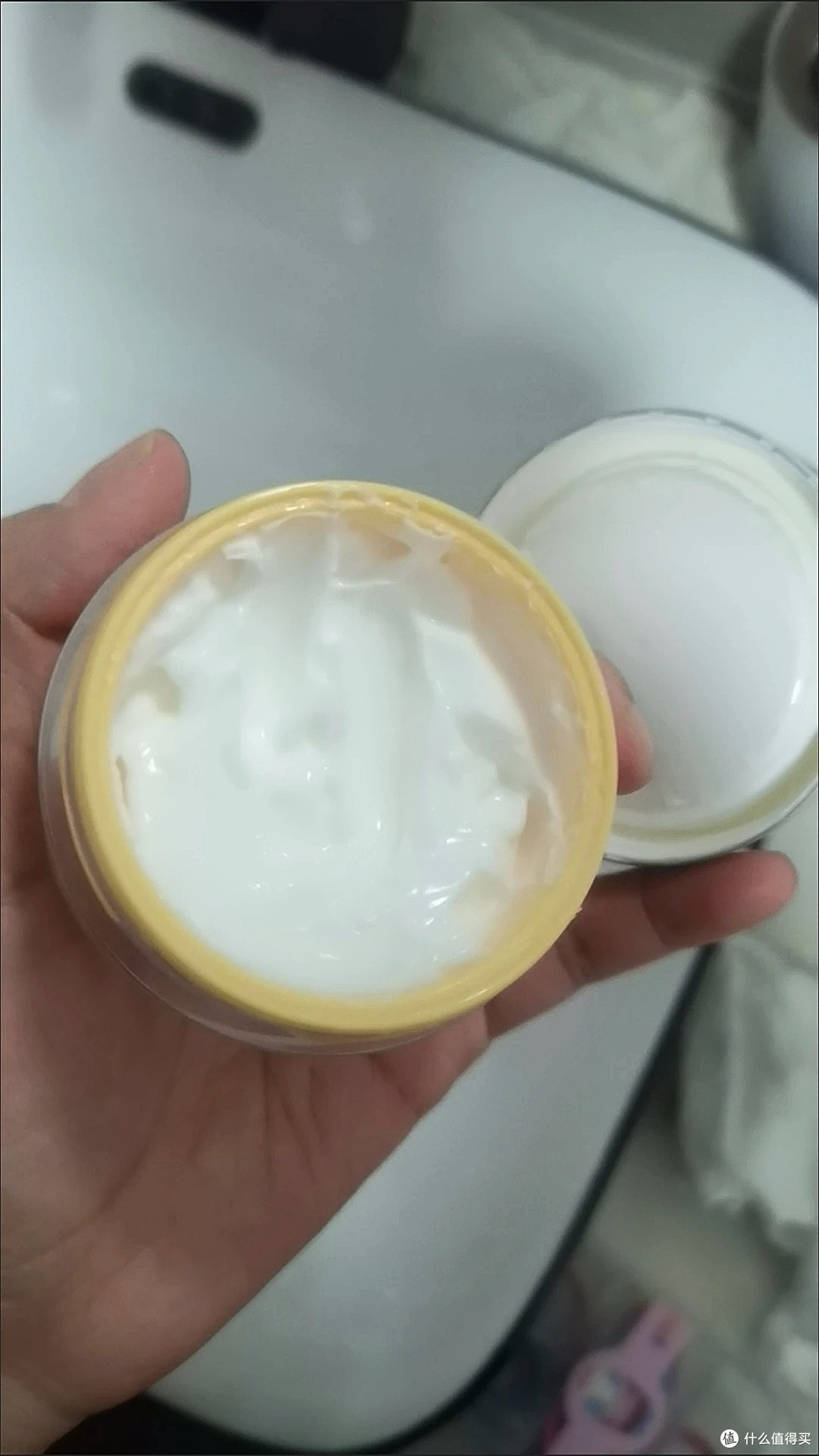 贝亲儿童面霜:长效保湿温和配方