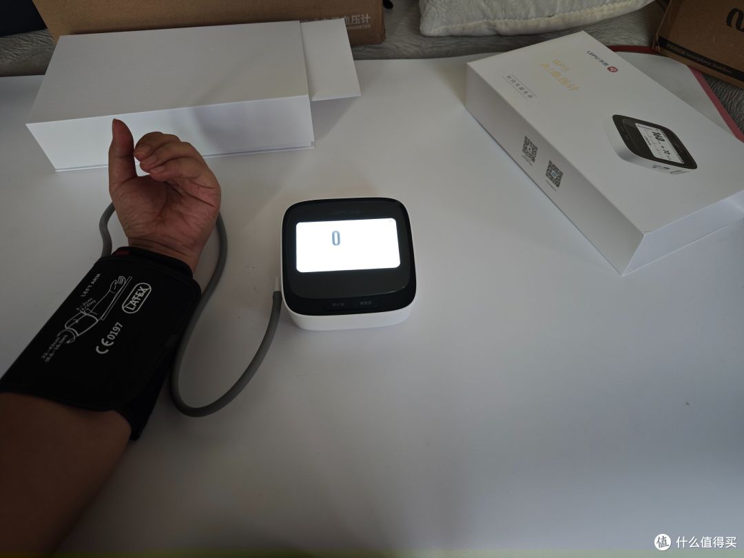 一机双测,省心省力!全家的随身健康哨兵,乐普BP3心电血压计体验