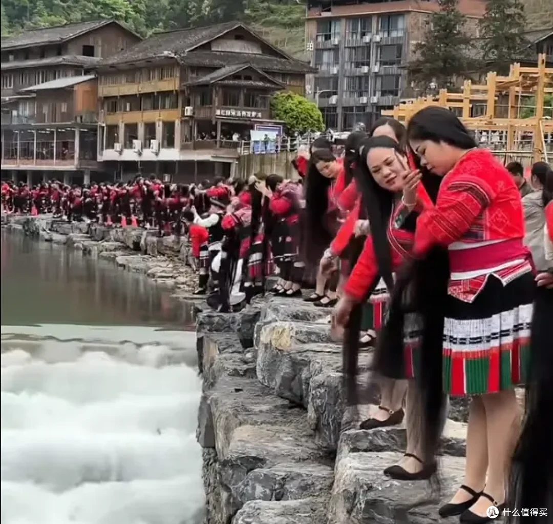 一碗淘米水的暖:育妍堂把长发村的温柔,养进每寸发丝