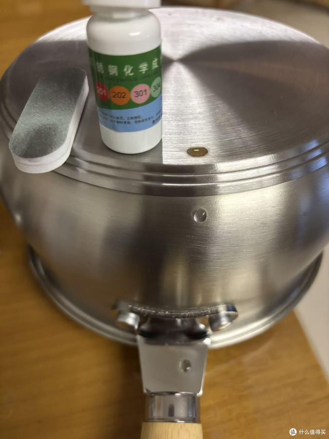 如何买到真正的316不锈钢奶锅?选大品牌总没错。九阳316奶锅实测