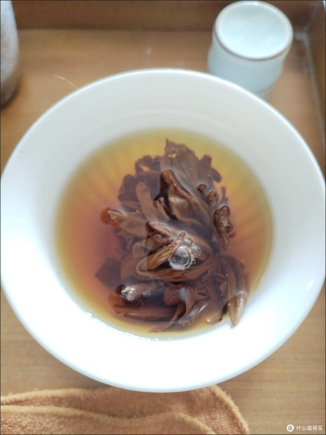 陈一凡这罐滇红宝塔,喝着比蜜还香