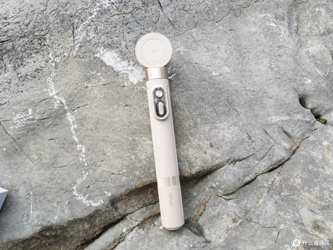 告别拍摄繁琐!SEAJIC落地开磁吸自拍杆评测:从开箱到使用的体验