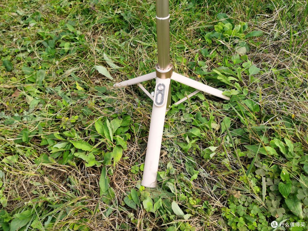 告别拍摄繁琐!SEAJIC落地开磁吸自拍杆评测:从开箱到使用的体验