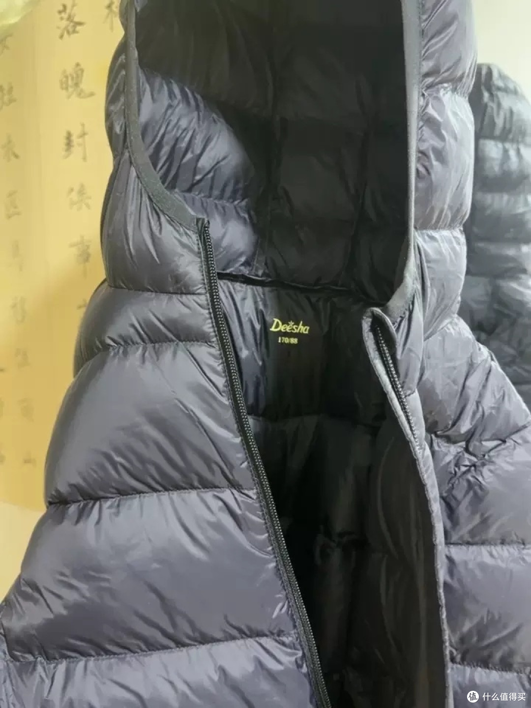 多功能轻薄羽绒服,适合多种场合