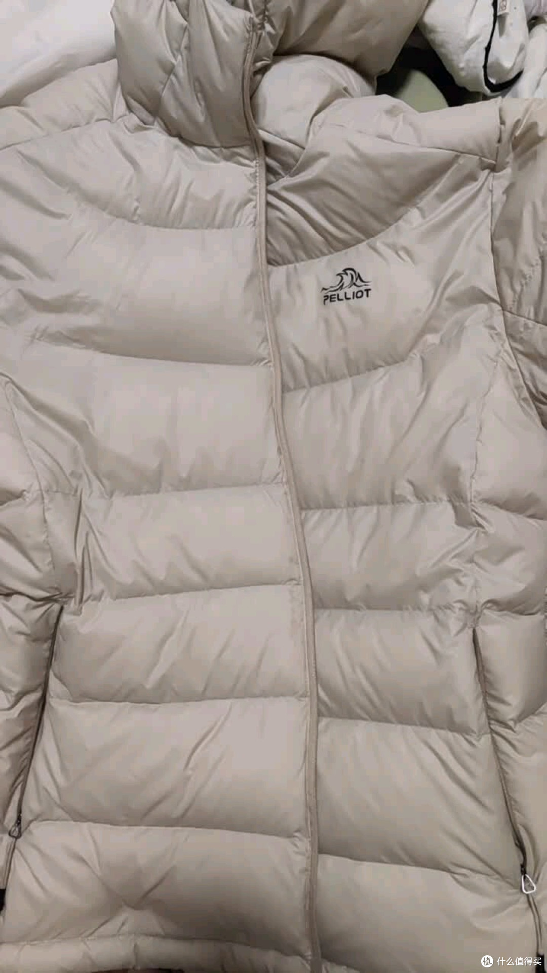 伯希和经典2.0白羽绒服穿得暖又轻,户外通勤都适配