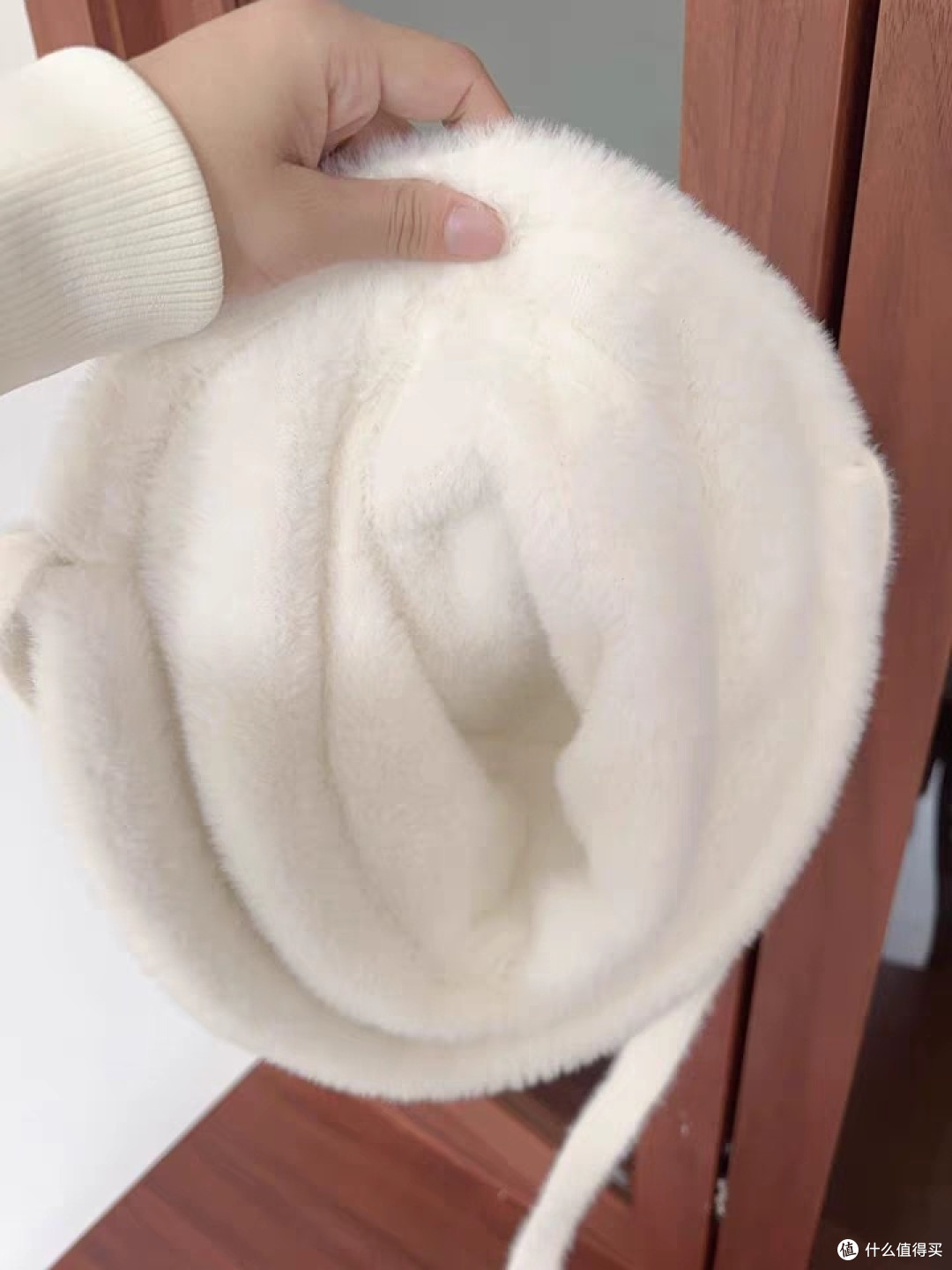 蕉下飘带帽修饰脸型效果佳