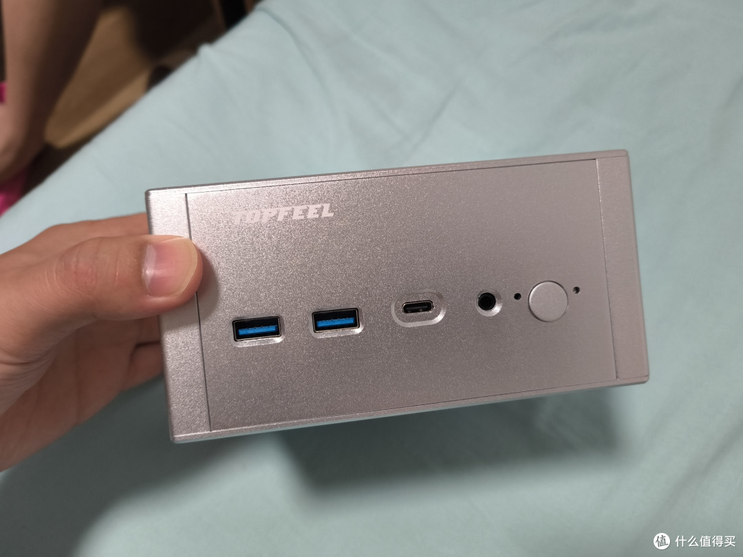 谁说小主机不强大?试试极夜t2