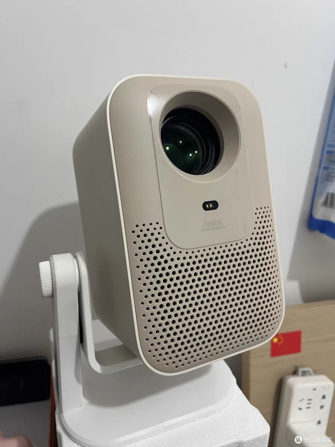 Redmi 投影仪 3 プロジェクター Redmi投影仪3 Pro：就这敢卖1500块？？？ - YouTube