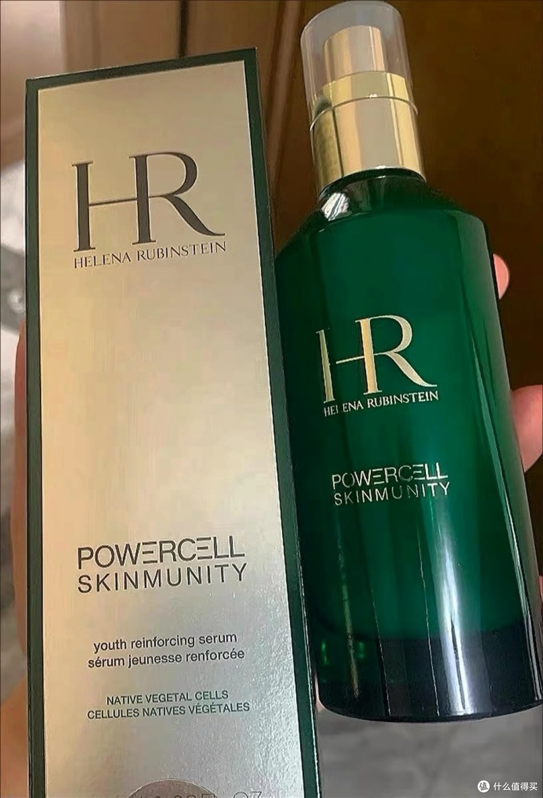 赫莲娜新肌水：精华前的理想选择