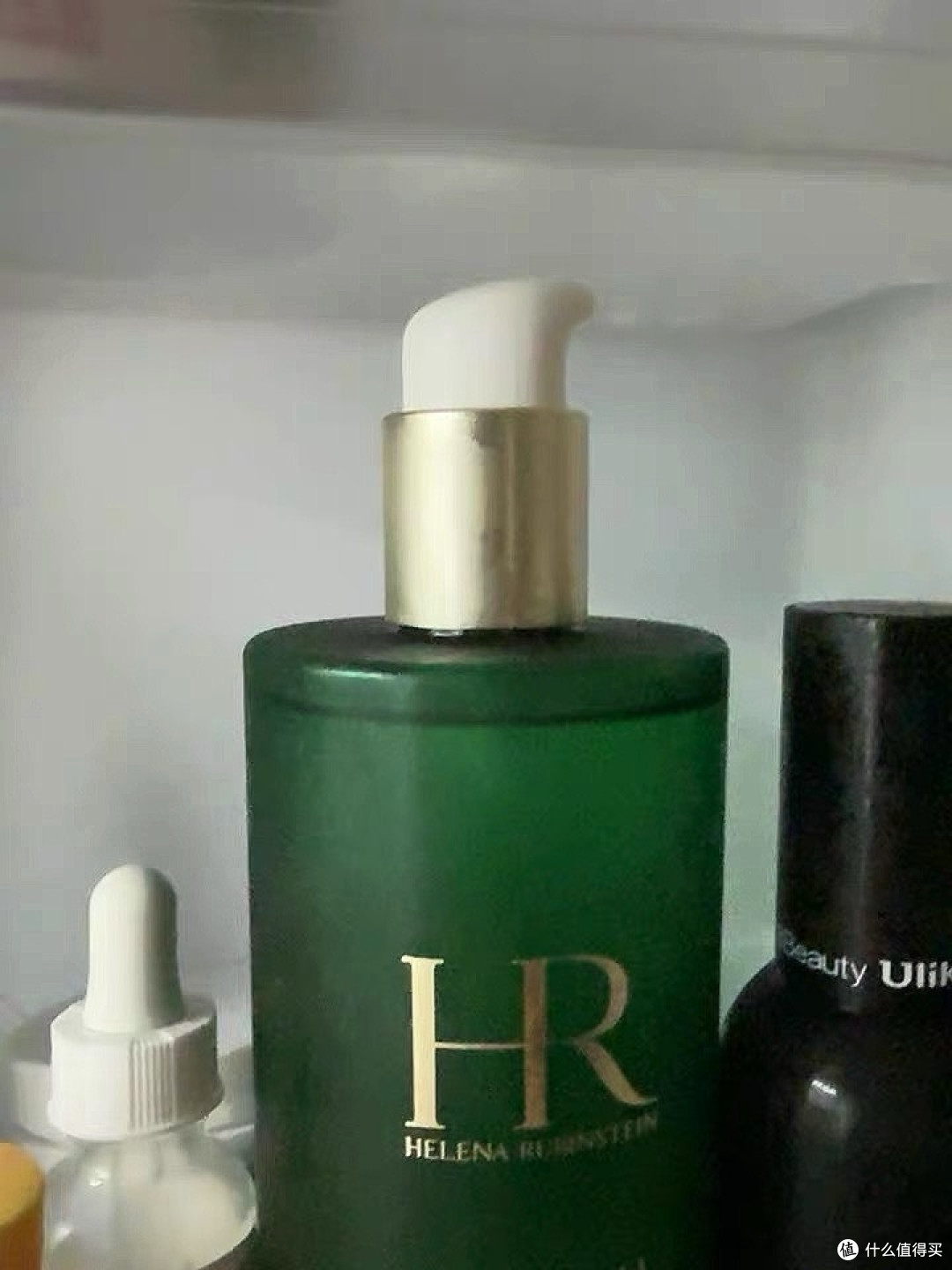 赫莲娜新肌水：精华前的理想选择