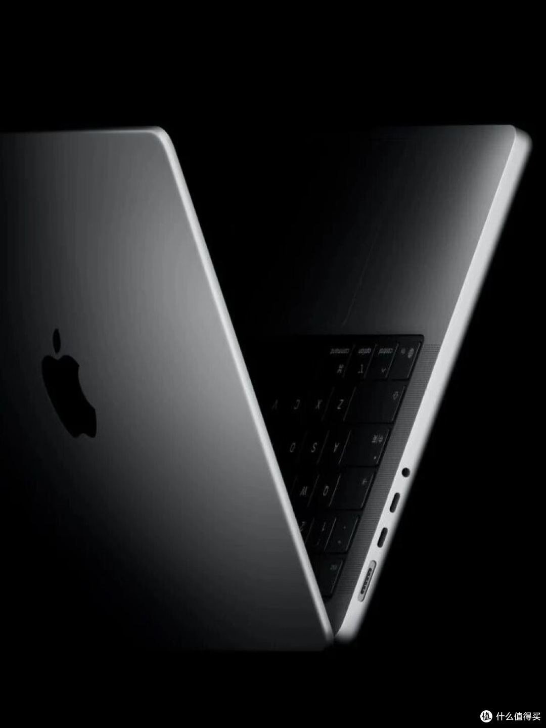 苹果突然在官网上架三款新品!iPad Pro、MacBookPro、VisionPro