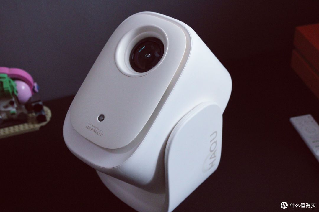 在电视和音响之间,憨憨选择了哈趣Q1 Pro