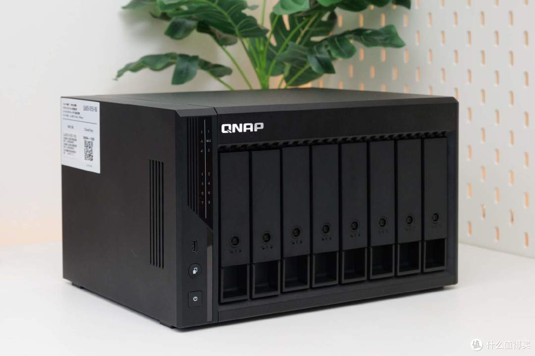 威联通TS-462C升级Qu805体验:3000多元8盘位的新旗舰NAS可真香