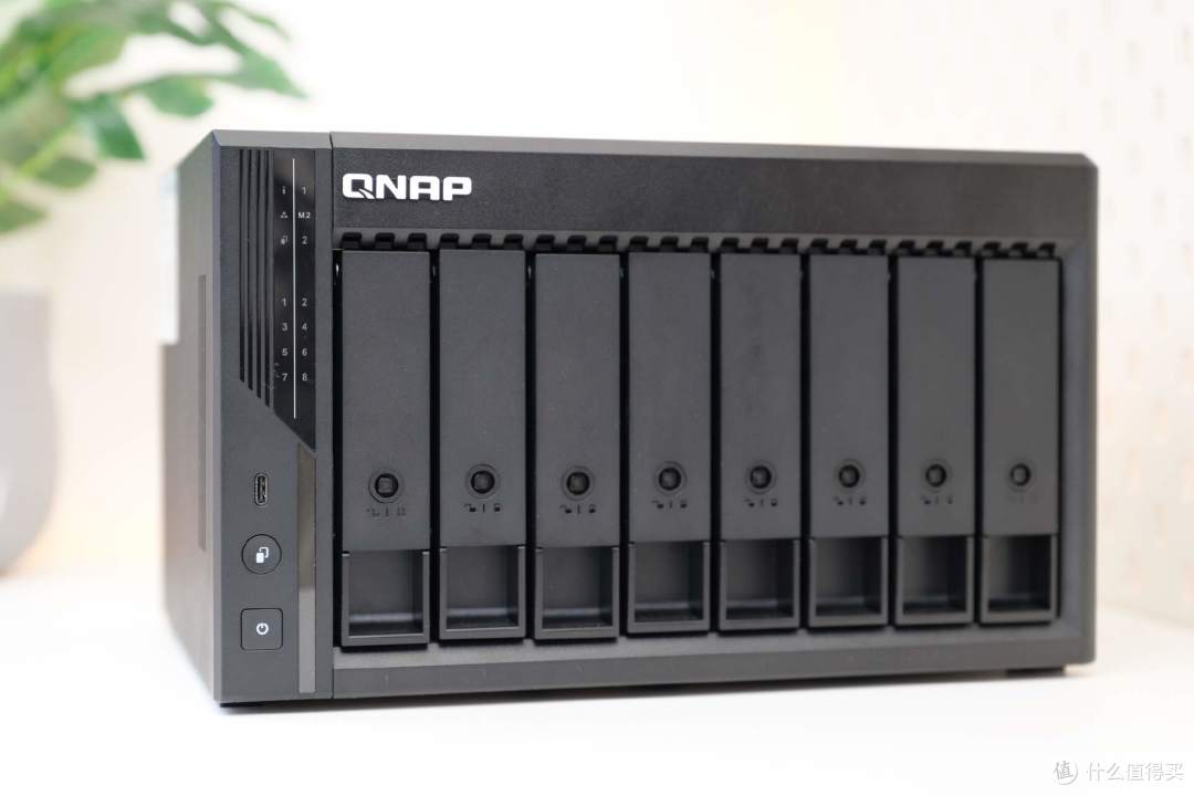 威联通TS-462C升级Qu805体验:3000多元8盘位的新旗舰NAS可真香