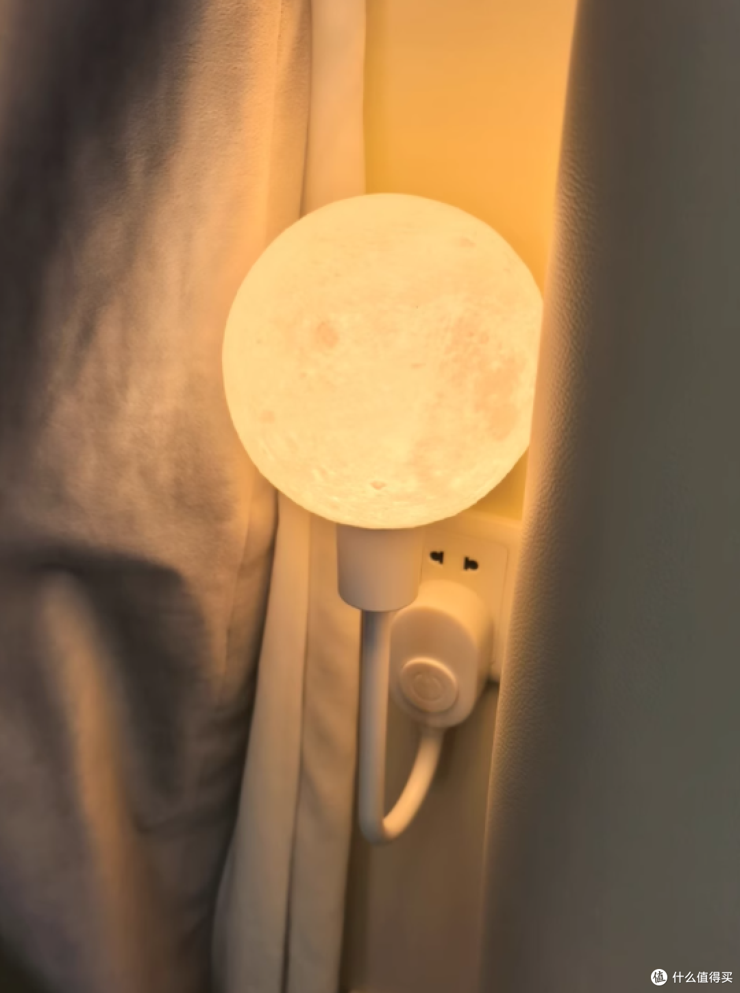 把月亮搬进卧室！欣朵语音小夜灯太懂失眠人了🌙