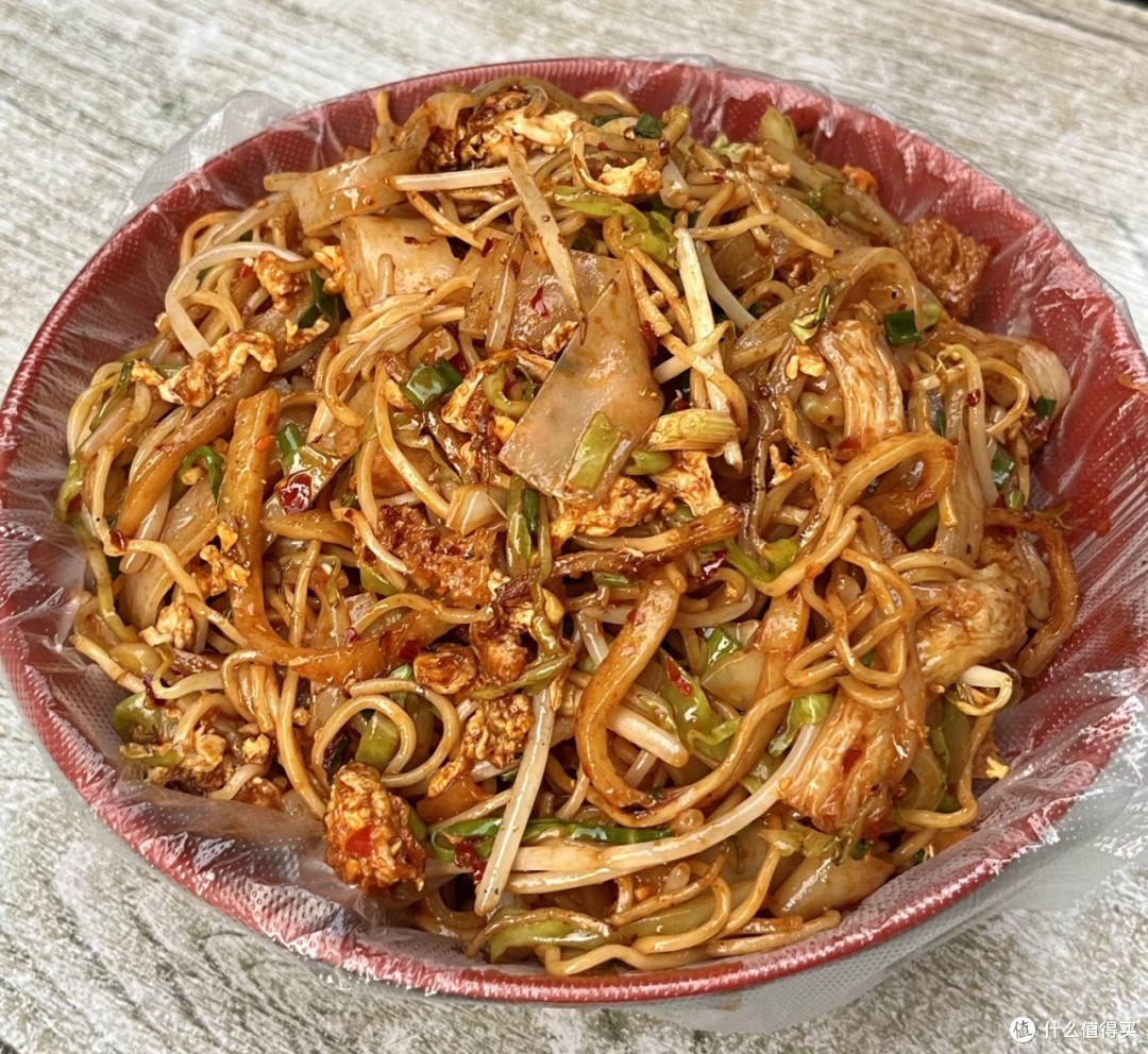 居民楼下市井美食:炒八掺的豪横