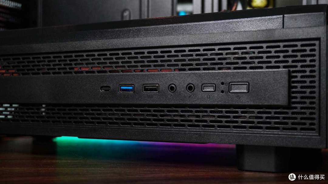 坚持硬件性价比，TT（Thermaltake）钢影系列再添新成员