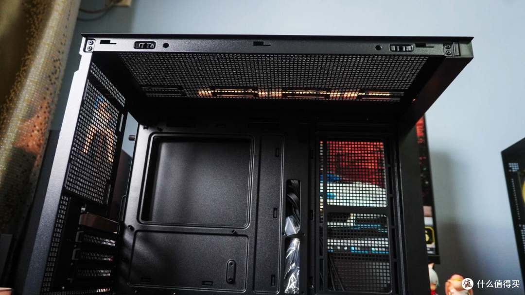 坚持硬件性价比，TT（Thermaltake）钢影系列再添新成员