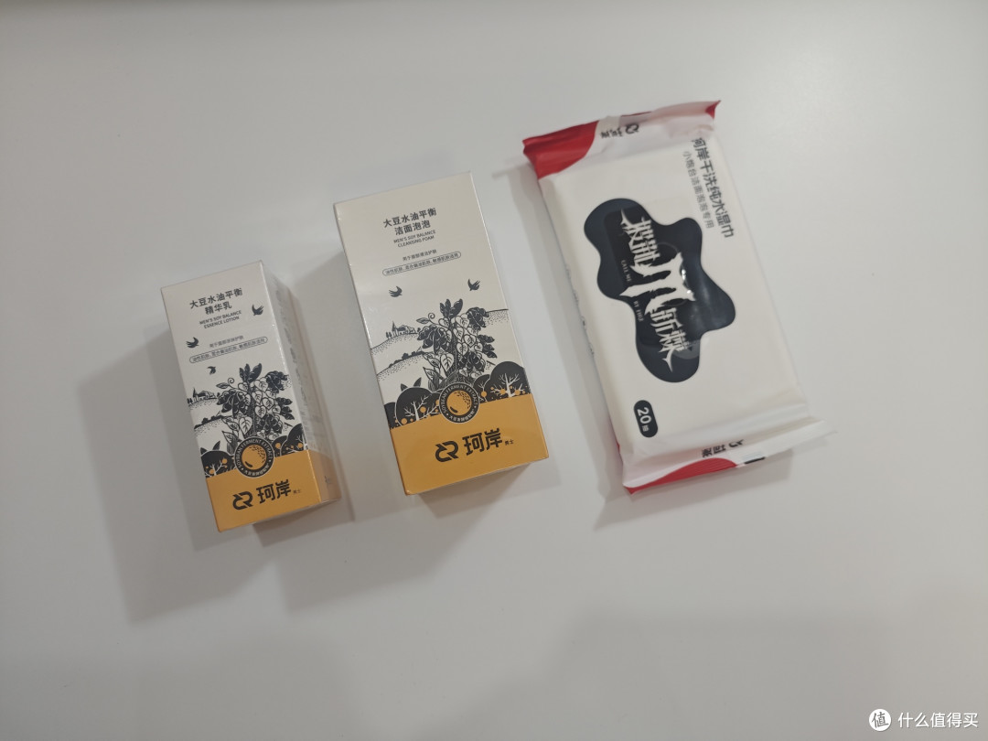 珂岸小喷菇干洗洁面泡泡和小喷菇精华液会呵护我冬天脸部肌肤细腻