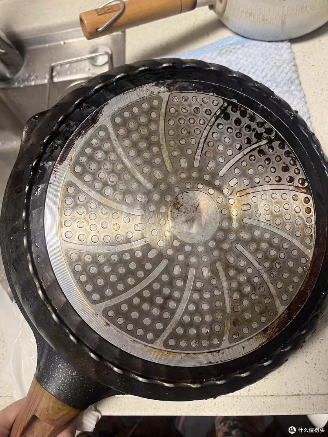 多功能小白膏:厨房清洁利器